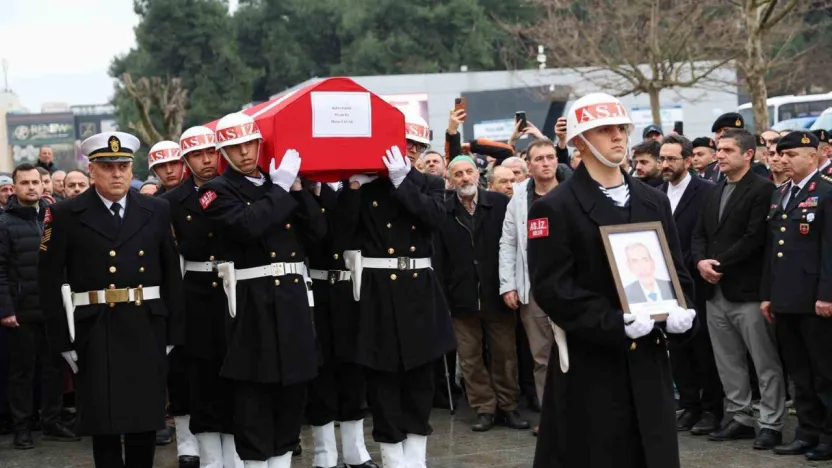 Vefat eden Kıbrıs gazisi son yolculuğuna uğurlandı