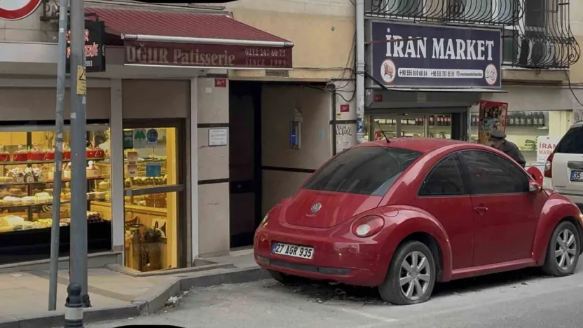 Ünlü yönetmen evinde silahlı saldırıya uğradı