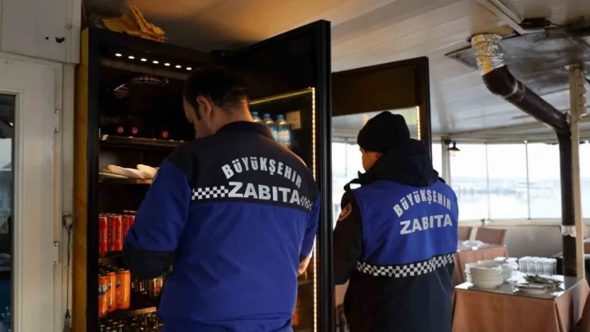 Zabıtadan balıkçı teknelerine yılbaşı denetimi