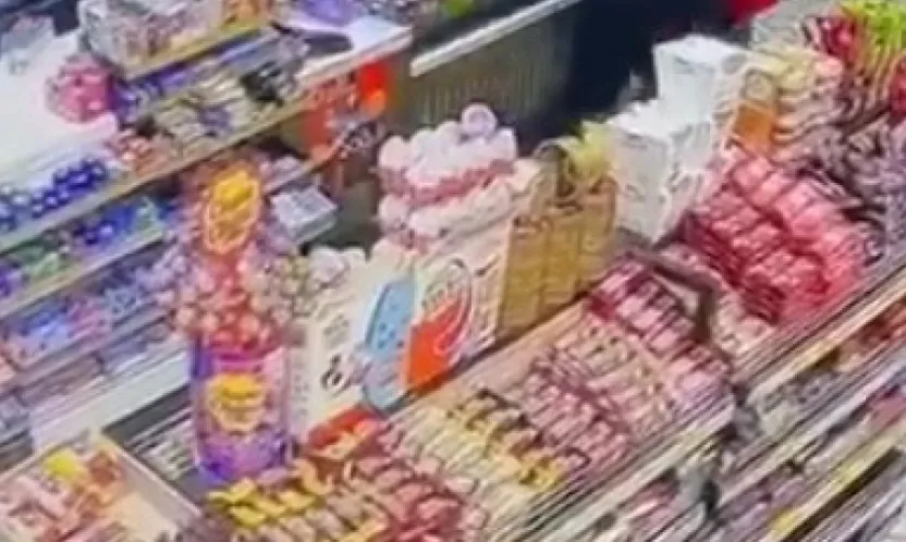 Alkollü müşteri, akaryakıt istasyonu çalışanını darbetti