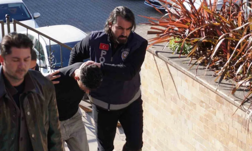 Arkadaşını bıçaklayarak öldüren şahıs tutuklandı