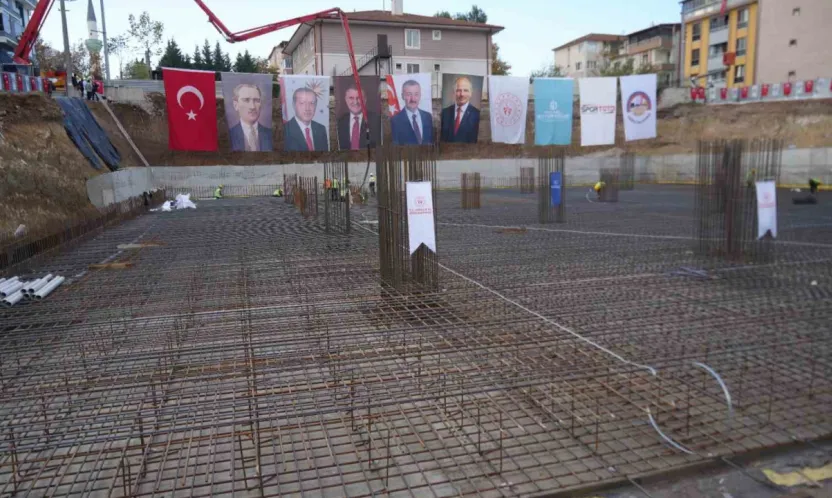 Bakan Bak: Türkiye şu anda spor tesisi devrimi yaşıyor