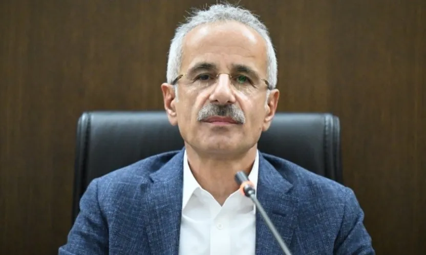 Bakan Uraloğlu'ndan Gebze'de çöken bina hakkında açıklama