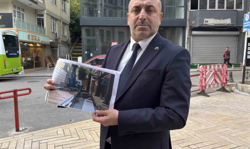 Belediye kaçak diye mühürledi, seçim ofisi oldu