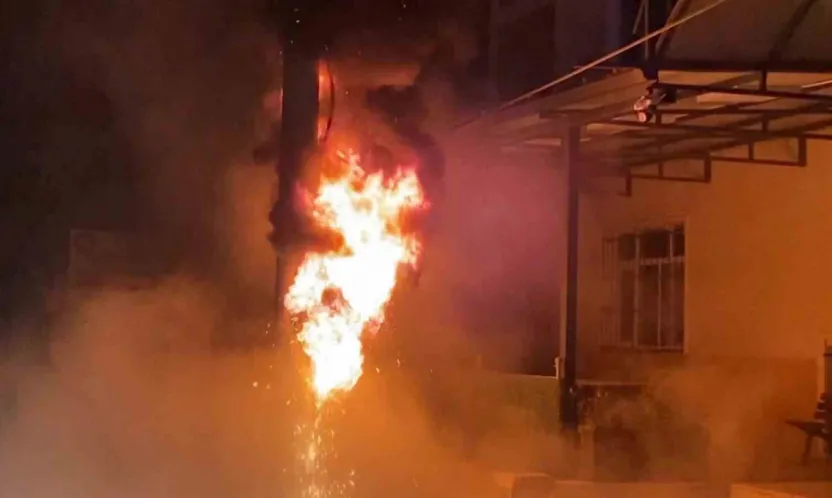 Cemevinde korku dolu anlar: Elektrik panosu patladı