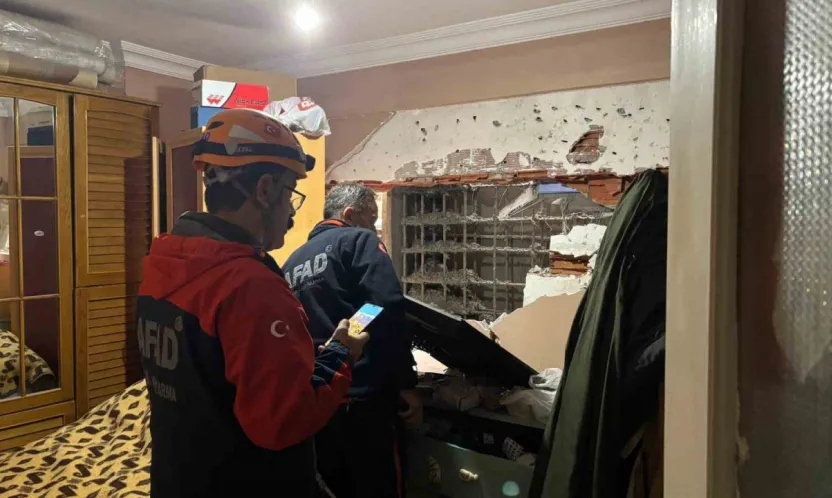 Dairenin zili çalınca yatak odasının yıkıldığını öğrendi