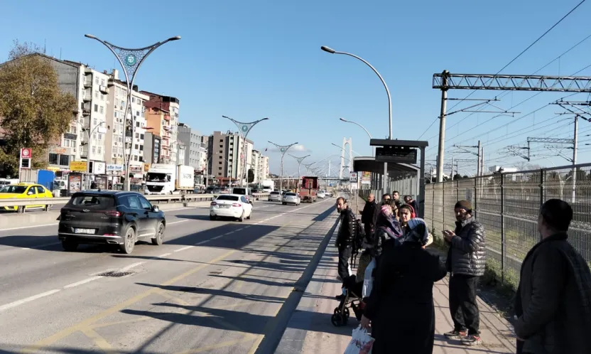 Eski duraklar niye söküldü?