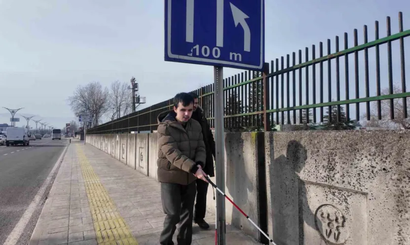 Görme engellilerin şehirdeki zorlu mücadelesi