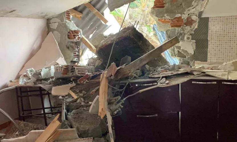 İstinat duvarı çökünce ortalık savaş alanına döndü