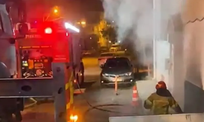 Kaldığı apartmanı 3 gün üst üste yaktı