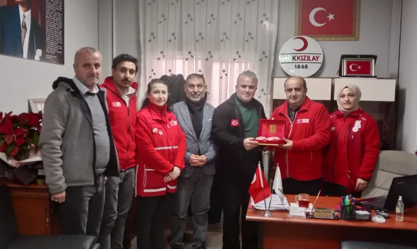 Kenan Seyrek'ten Türk Kızılay Körfez Şubesi'ne ziyaret