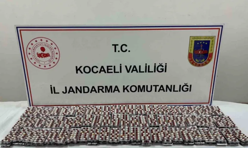 Kocaeli'de 3 kilo bonzai ve 5 bin hap ele geçirildi