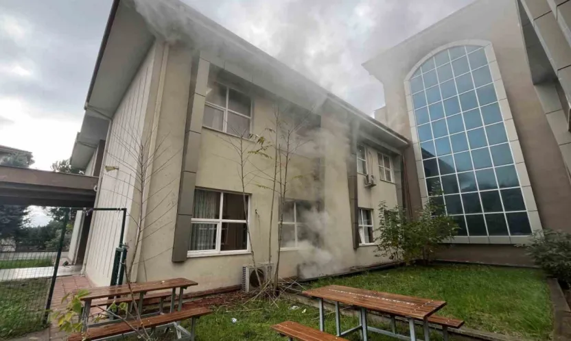 Kocaeli'de ilkokulda yangın paniği