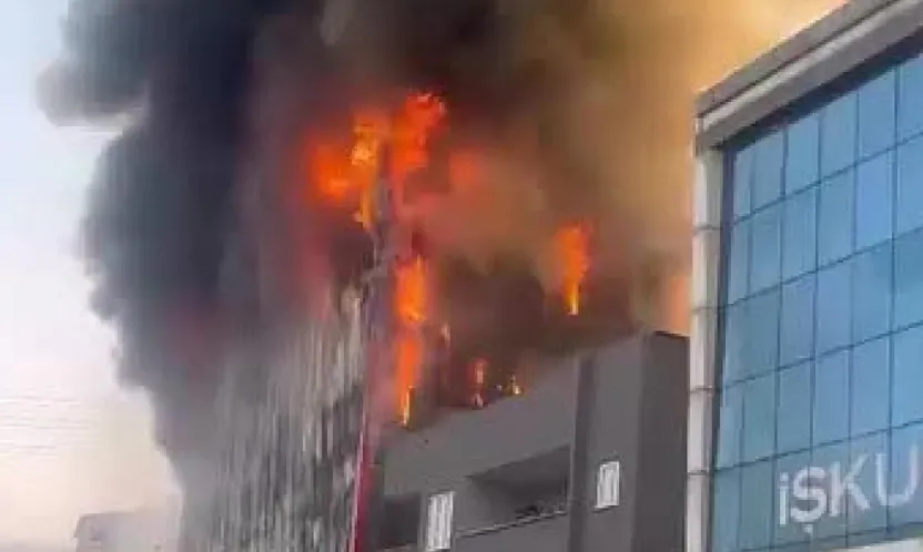 Kocaeli'de iş yerinde yangın, çok sayıda ekip sevk edildi