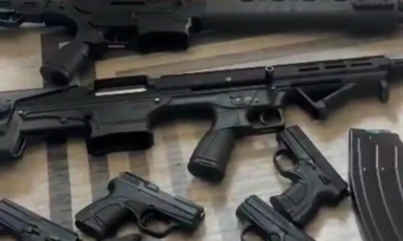 Kocaeli'de kaçakçılık operasyonu: 10 silah ele geçirildi, 3 şüpheli gözaltına alındı