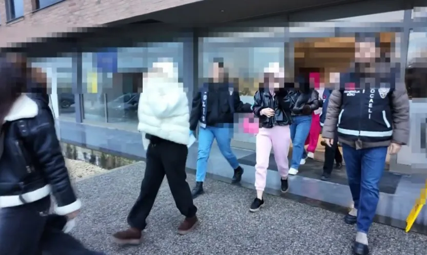 Kocaeli merkezli fuhuş operasyonunda 12 kişi gözaltına alındı, 14 kadın kurtarıldı