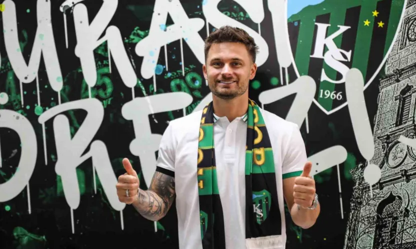 Kocaelispor, Karol Linetty ile 1+1 yıllık sözleşme imzaladı