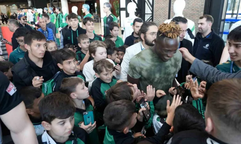 Kocaelispor'un yıldızı Dan Agyei'ye sevgi seli