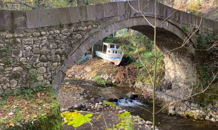 Milli Mücadele'nin tanığı 150 yıllık taş köprü zamana meydan okuyor