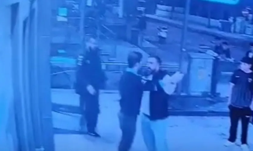 Oğlunu koruyan cezaevinde, çocuk döven serbest