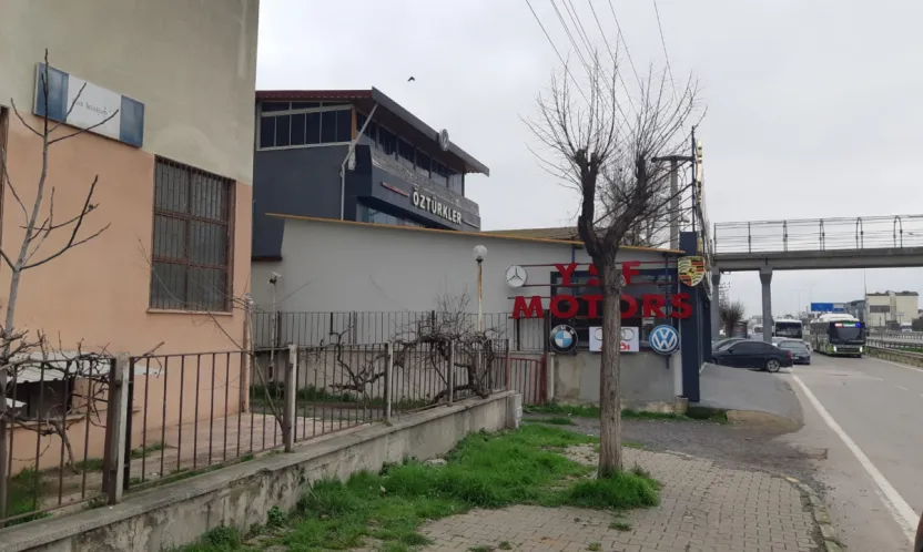 Okulun yanında lojistik parkına kim izin verdi?