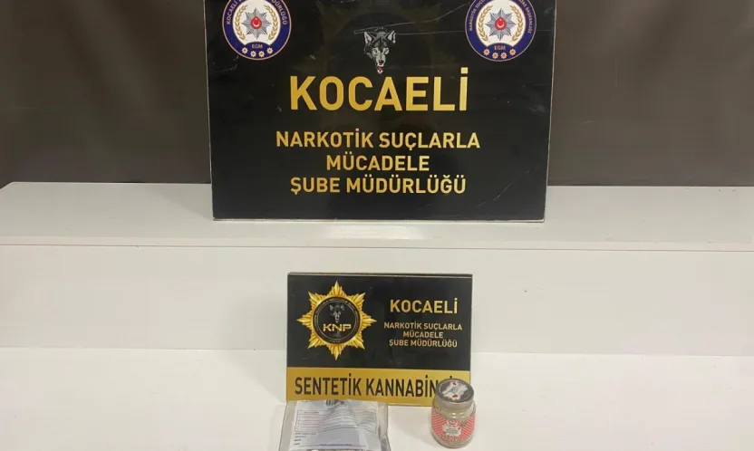 Polis uyuşturucu tacirlerine göz açtırmıyor: 5 tutuklama