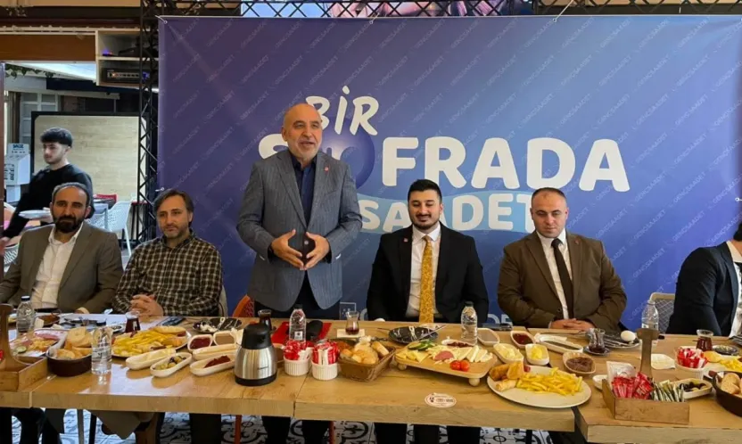 Saadet Partisi gençlerle gündemi değerlendirdi