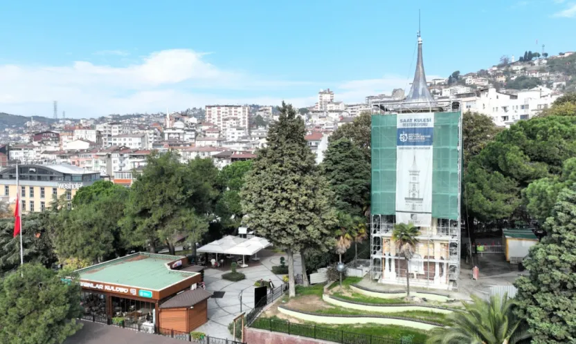 Saat Kulesi'nde dur durak yok