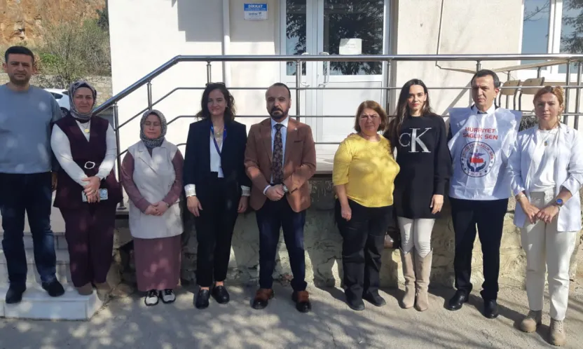 Sağlıkçılardan tepki