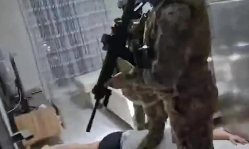 Türk filmi gibi gasp: Hastanede refakatçi olarak beklemişler