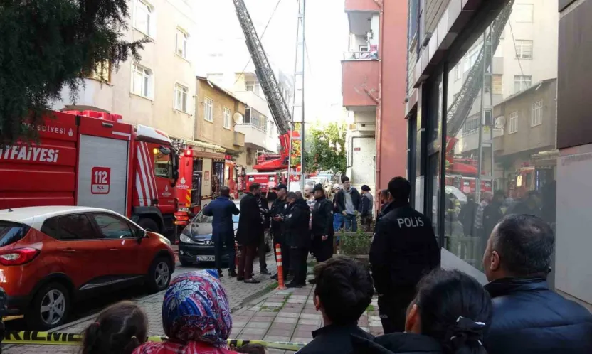 Çatı yangını korkuttu