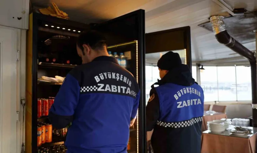 Zabıtadan balıkçı teknelerine yılbaşı denetimi